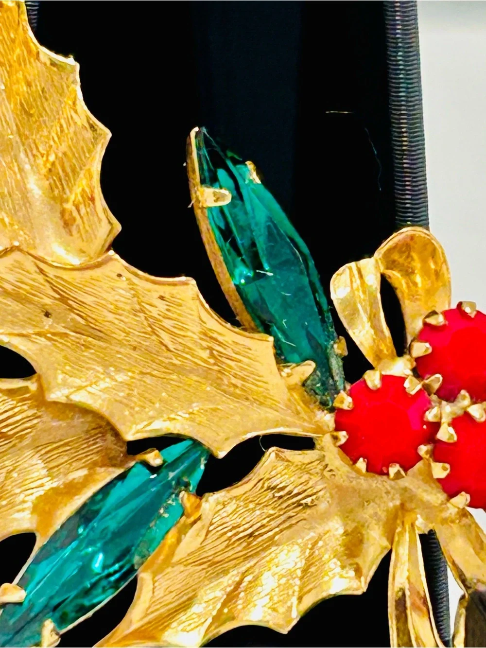 Vintage Christmas Brooch Holiday Holly Berries Brushed Goldtone Pin Back